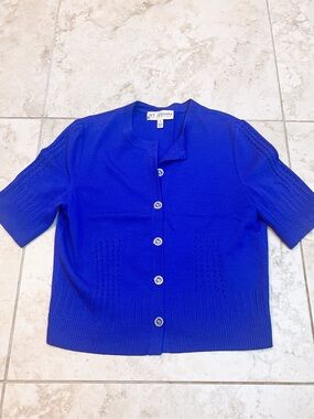 St. John short sleeve cardigan